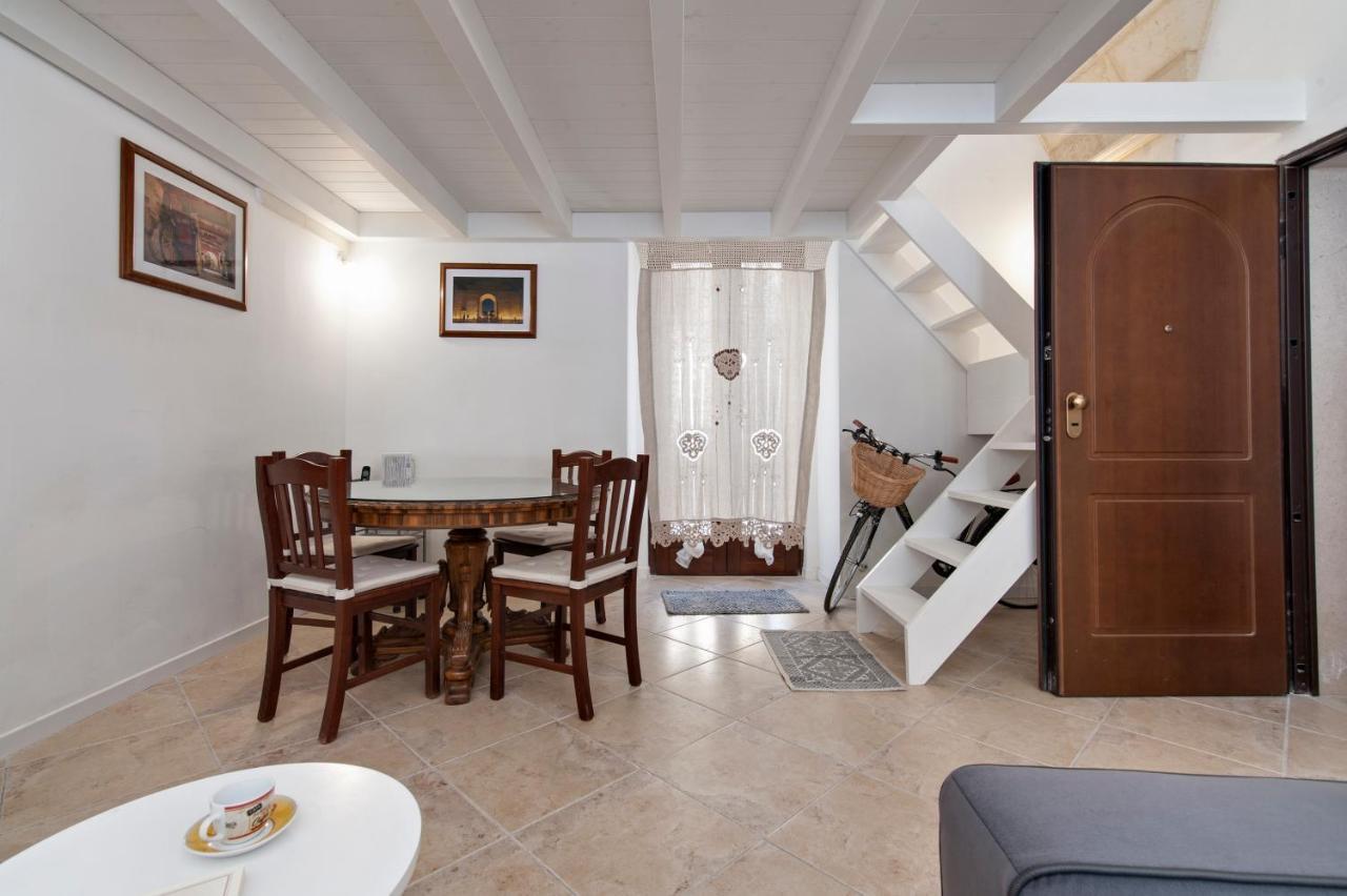 Ferienwohnung Mesagnesi 6 - Loft Centro Storico Sit Lecce Exterior foto